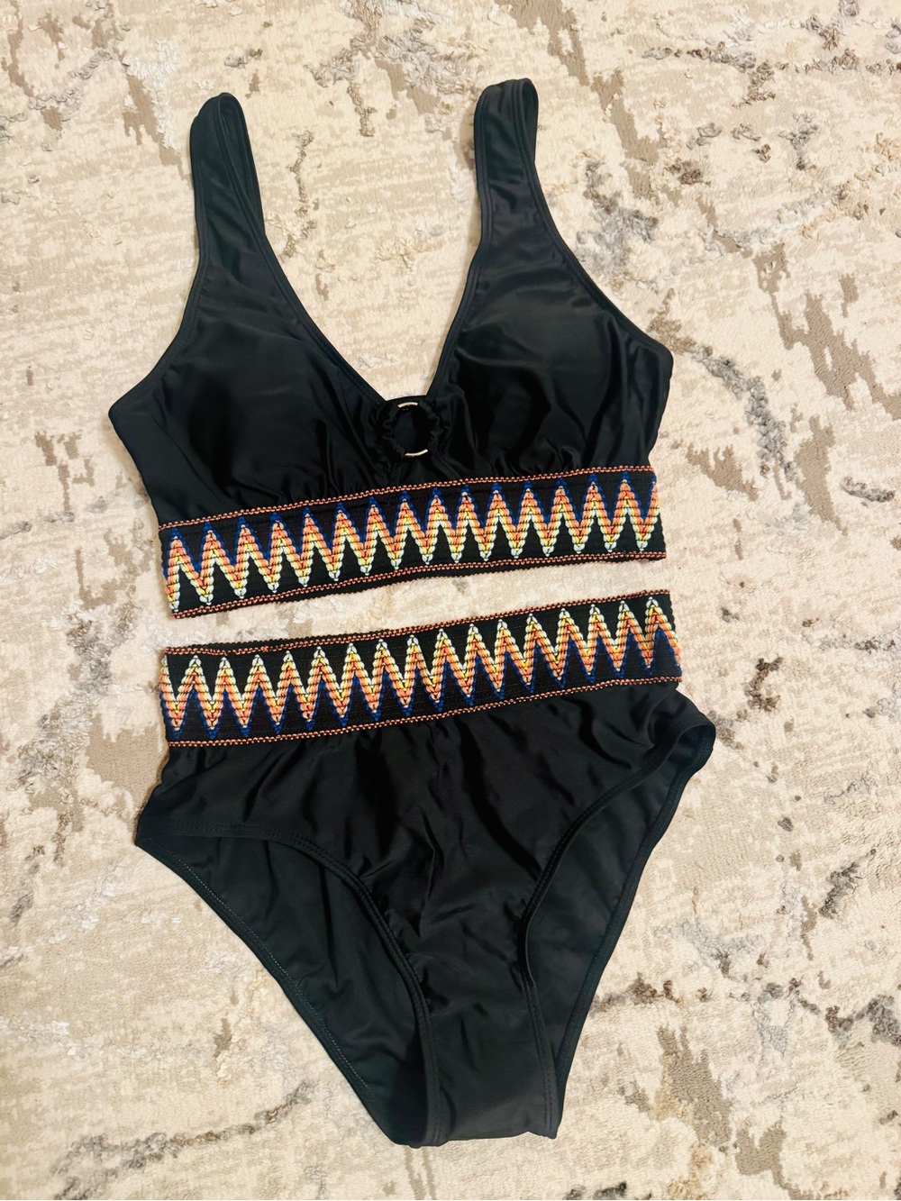 Women’s 2- piece Swimsuit with Colorful Trim. Small NWT